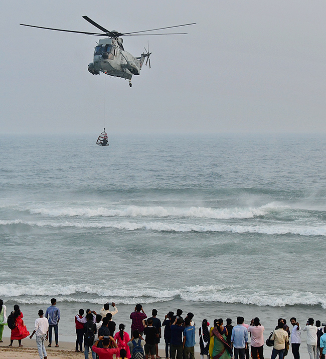 navy_20day_20celebration_20in_20visakhapatnam-23.jpg 23