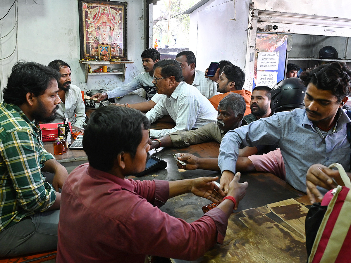wine_20shop_20closed_20at_20Telangana_20Assembly_20Elections-3.jpg 3