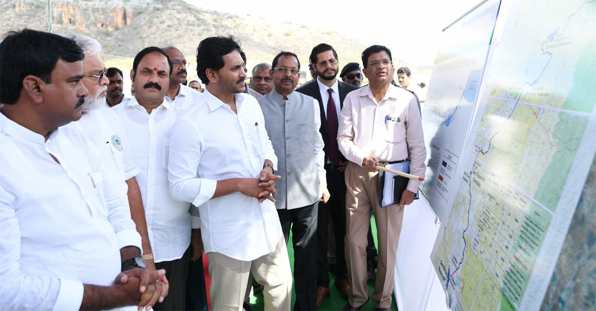 cm_20jagan_20avuku_20second_20tunnel_20inauguration_20program-12.jpg 11