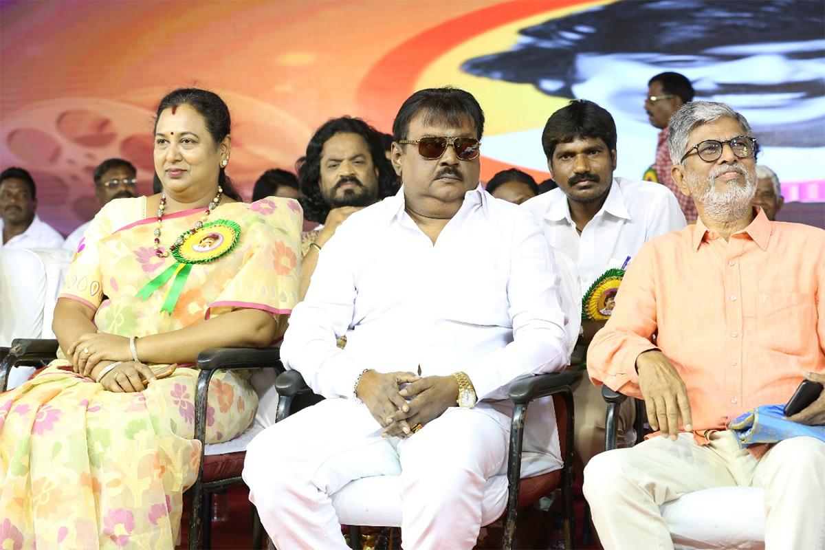 Captain_20Vijayakanth_20Rare_20Photos-22.jpg 22