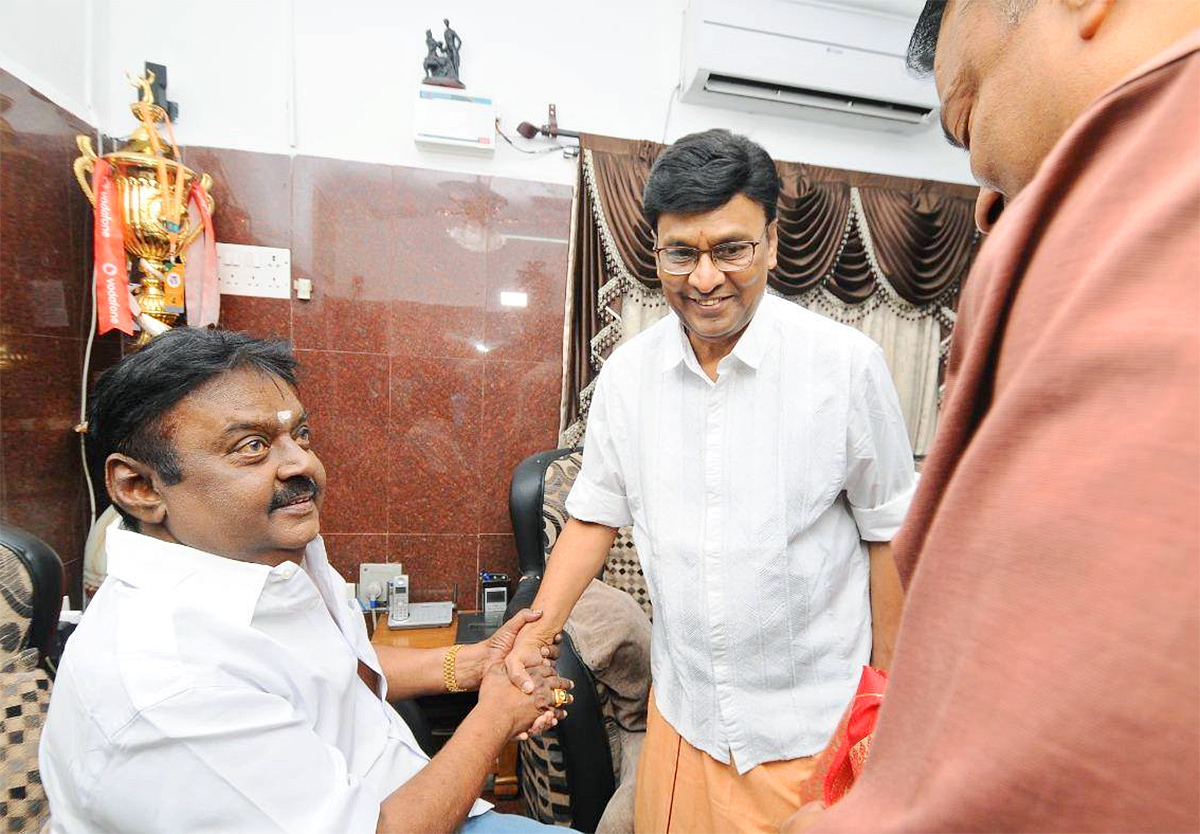 Captain_20Vijayakanth_20Rare_20Photos-27.jpg 27