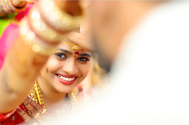 Jabardasth_20Comedian_20Kiraak_20RP_20marriage_20with_20Lakshmi_20Prasanna-3.jpg 3