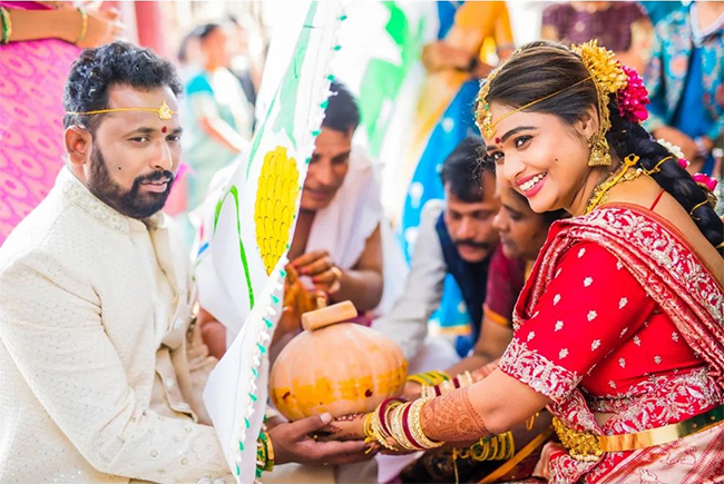 Jabardasth_20Comedian_20Kiraak_20RP_20marriage_20with_20Lakshmi_20Prasanna-8.jpg 8