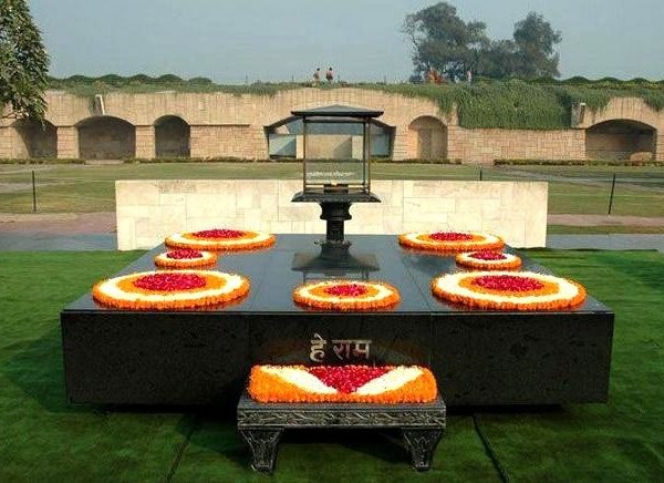 Mahatma.jpg 8