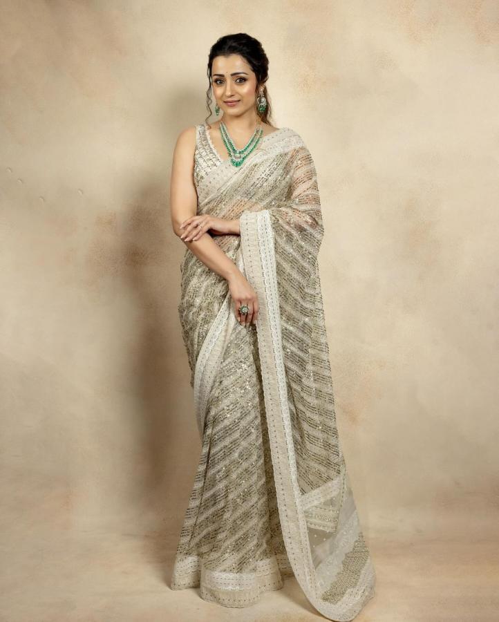 Trisha-insta-pics.jpg 3