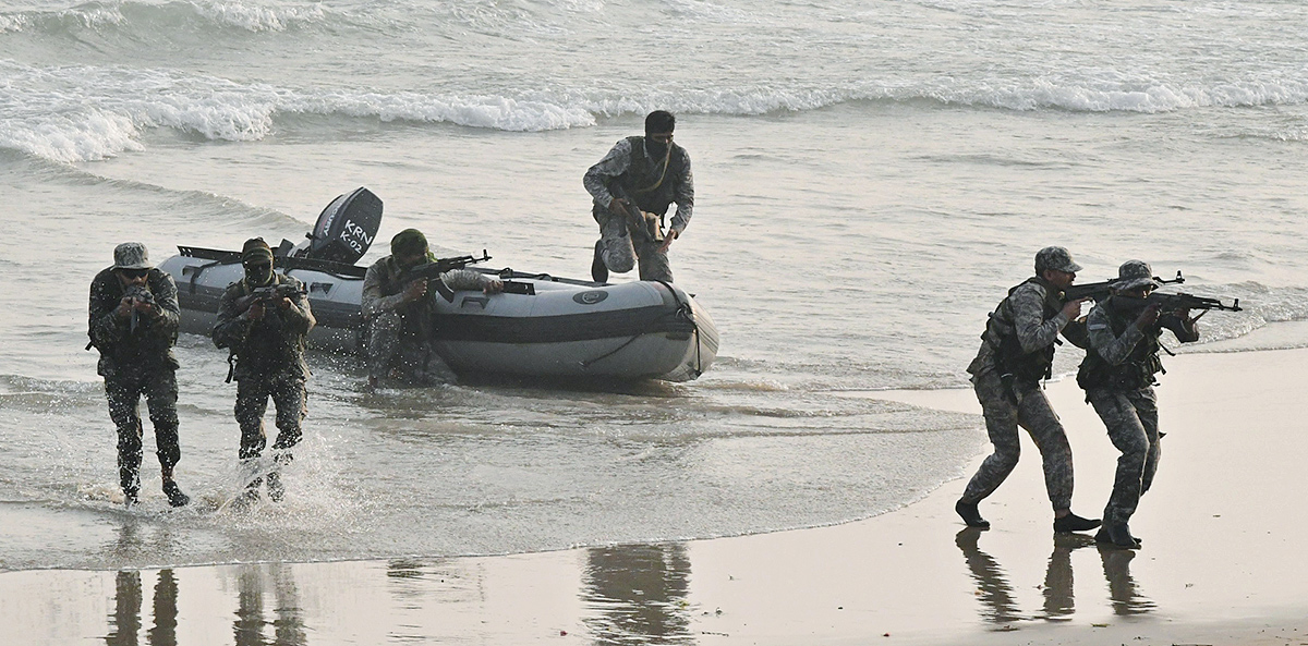navy_20day_20celebration_20in_20visakhapatnam_20photos-15.jpg 15