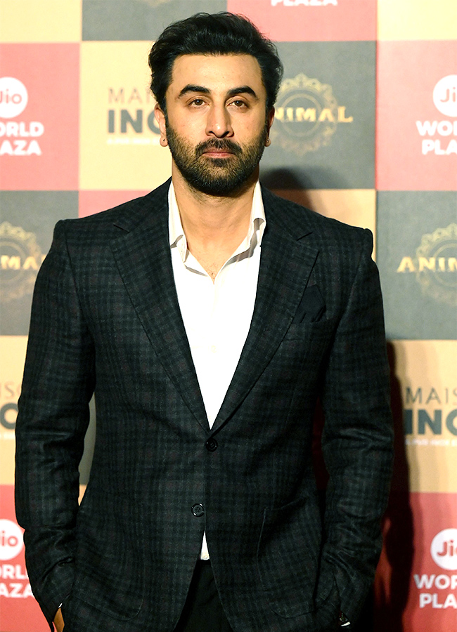 promotion_20of_20their_20upcoming_20film_20Animal_20in_20Mumbai-16.jpg 15