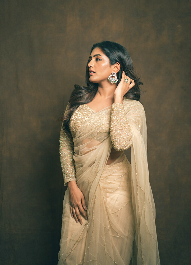 Actress_20Eesha_20Rebba_20Latest_20Photos-14.jpg 13