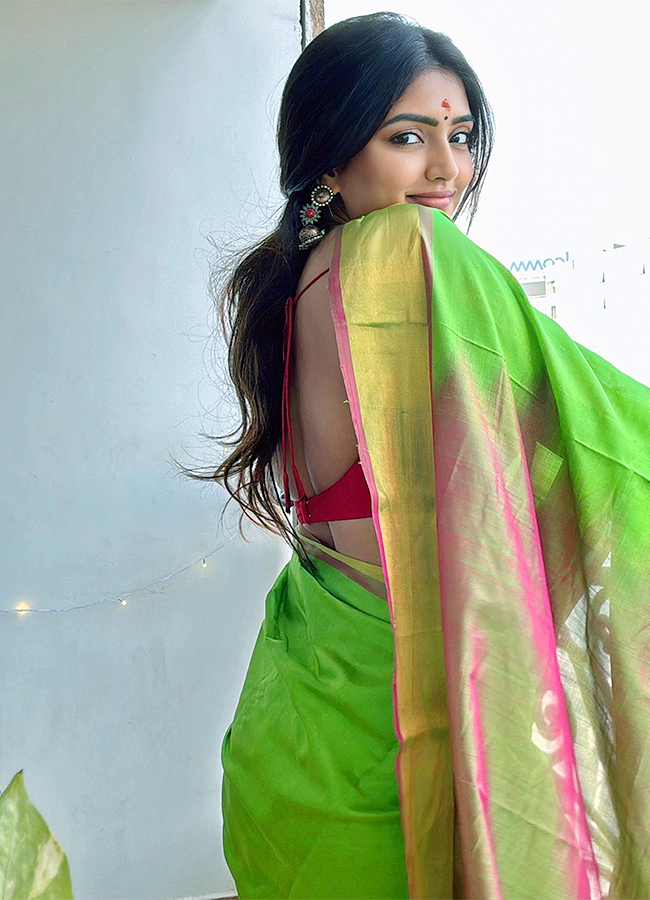 Actress_20Eesha_20Rebba_20Latest_20Photos-15.jpg 14