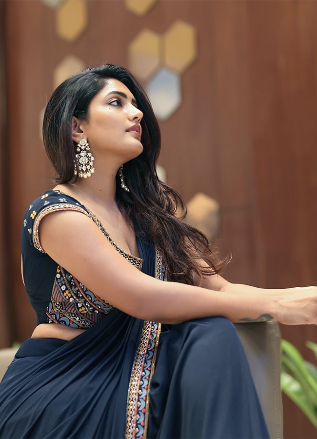Actress_20Eesha_20Rebba_20Latest_20Photos-19.jpg 18