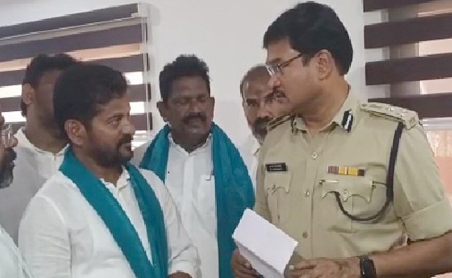 Anumula_20Revanth_20Reddy_20Rare_20Photos_16.jpg 18