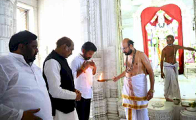 Anumula_20Revanth_20Reddy_20Rare_20Photos_7.jpg 9