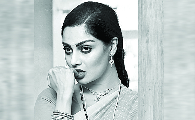 Chandrika_20Ravi_20Silk_20Smitha.jpg