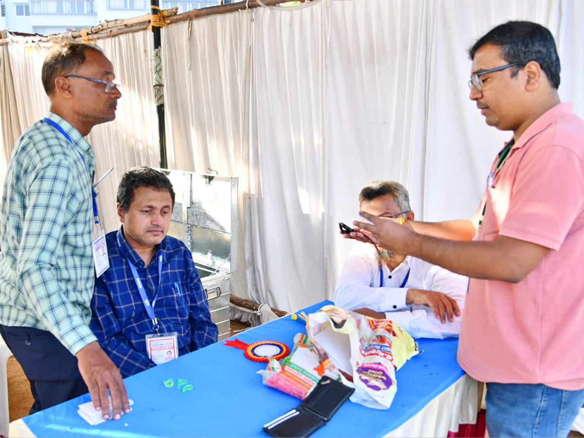 Telangana_20Assembly_20Election_20Counting_20Photo_20Gallery-15.jpg 15