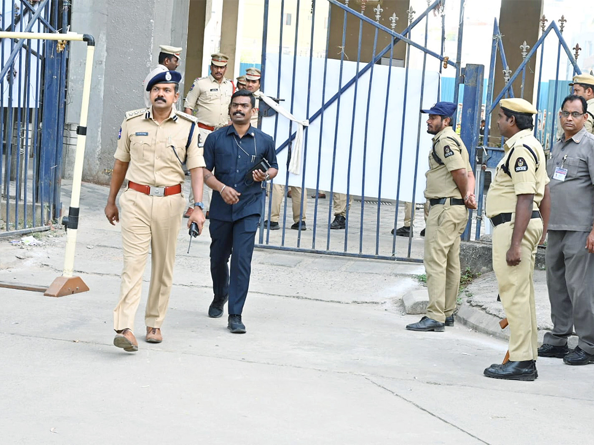 Telangana_20Assembly_20Election_20Counting_20Photo_20Gallery-21.jpg 20