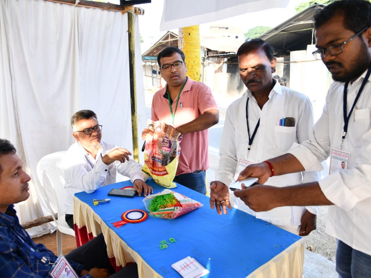Telangana_20Assembly_20Election_20Counting_20Photo_20Gallery-5.jpg 5