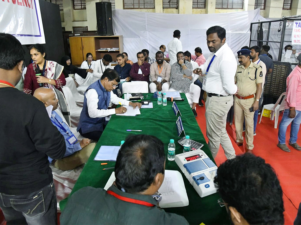 Telangana_20Assembly_20Election_20Counting_20Photos-11.jpg 7