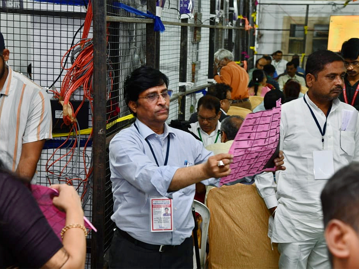 Telangana_20Assembly_20Election_20Counting_20Photos-16.jpg 9