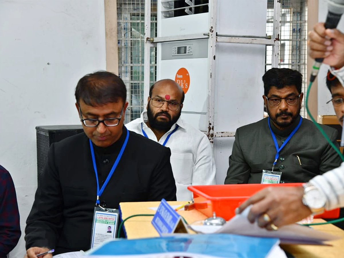 Telangana_20Assembly_20Election_20Counting_20Photos-22.jpg 13