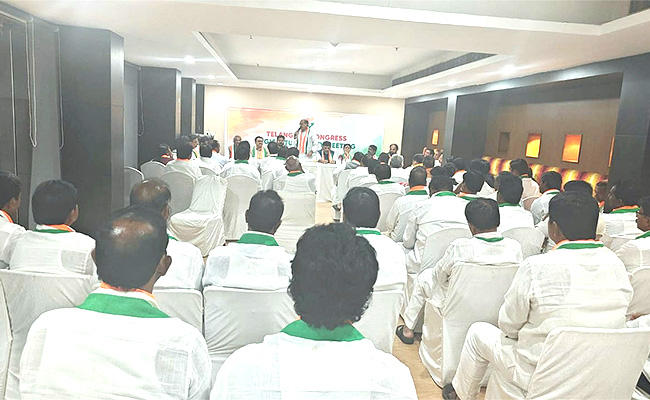 Congress-Leaders-Attended-CLP-Meeting-At-Hotel-Ella-10.jpg