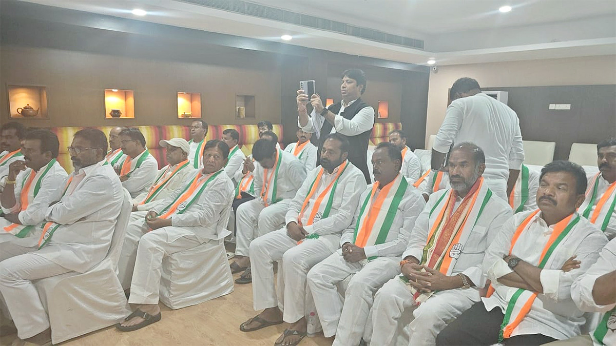 Congress_20Leaders_20Attended_20CLP_20Meeting_20At_20Hotel_20Ella-8.jpg 6
