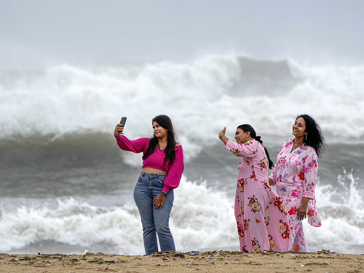 Cyclone_20Michaung_20Heavy_20rains_20Pics-20.jpg 17