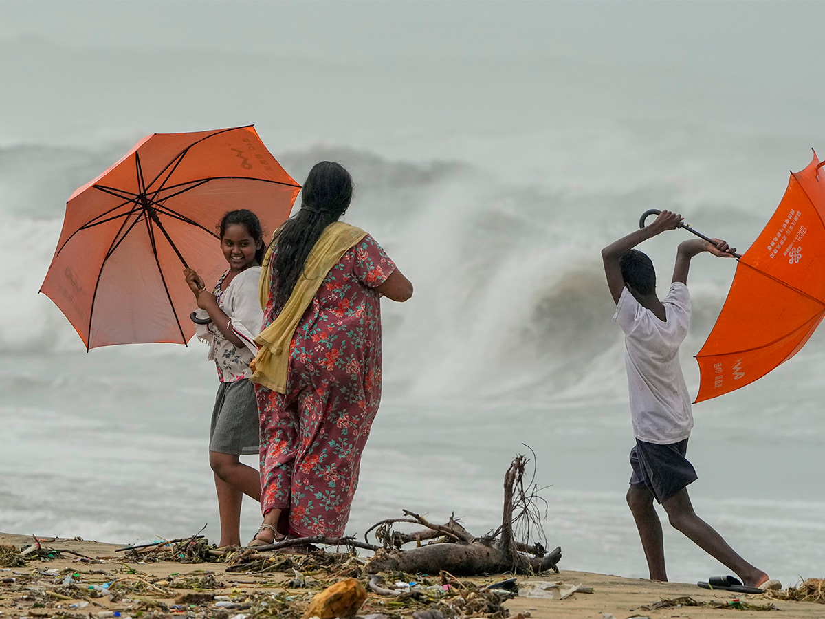 Cyclone_20Michaung_20Heavy_20rains_20Pics-21.jpg 18