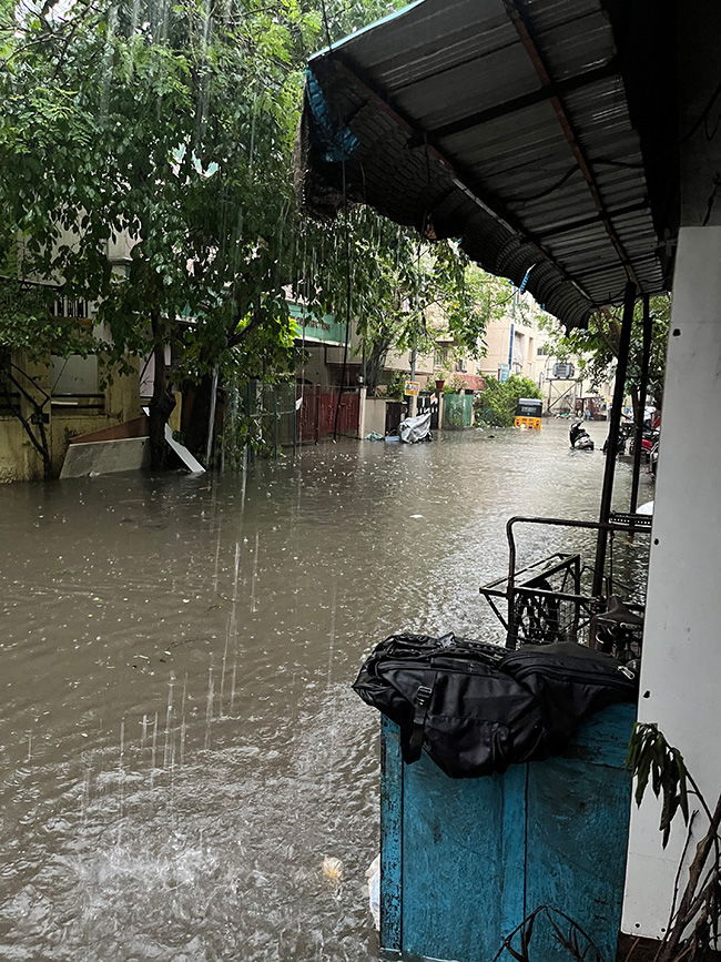 Cyclone_20Michaung_20Heavy_20rains_20Pics-26.jpg 23