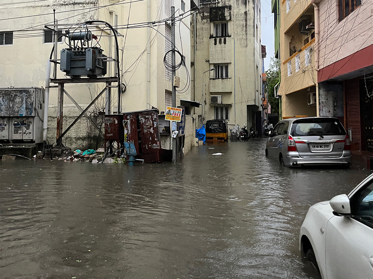 Cyclone_20Michaung_20Heavy_20rains_20Pics-29.jpg 25