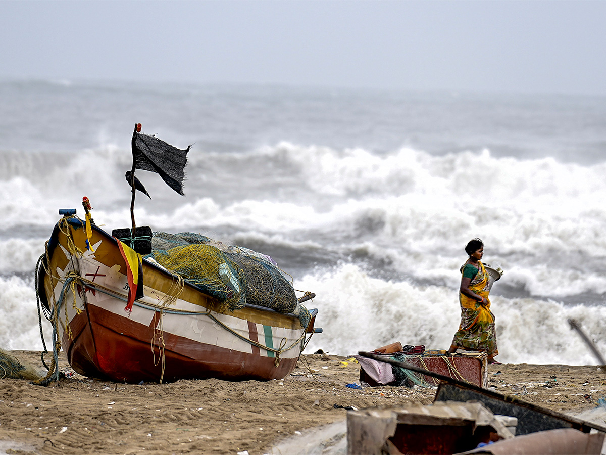 Cyclone_20Michaung_20Heavy_20rains_20Pics-38.jpg 34