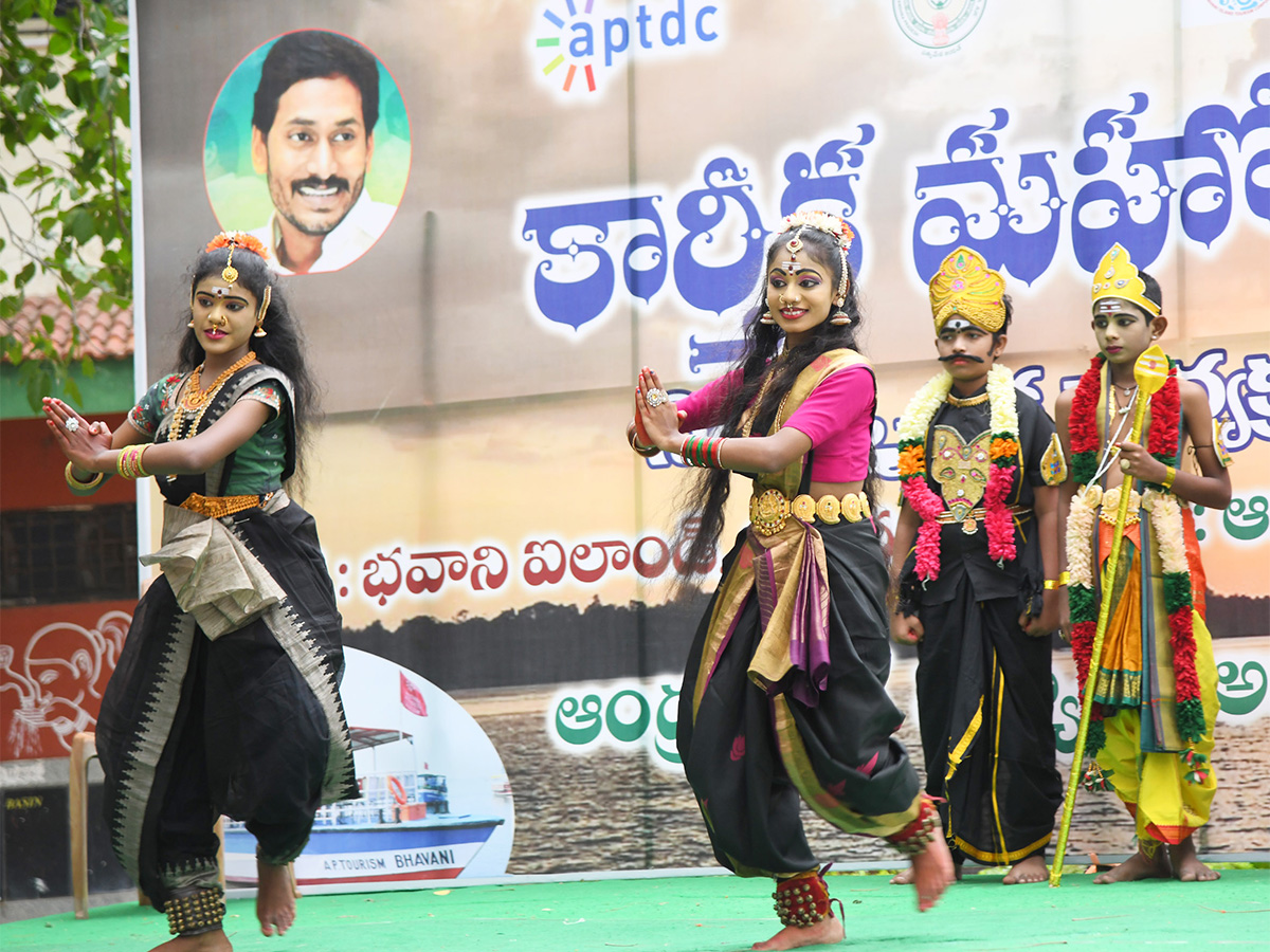 Karthika_20Masam_20Celebrations_20Bhavani_20Island_20Vijayawada_20Pics-17.jpg 17