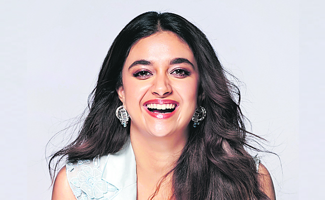 Keerthy-Suresh_20latest.jpg