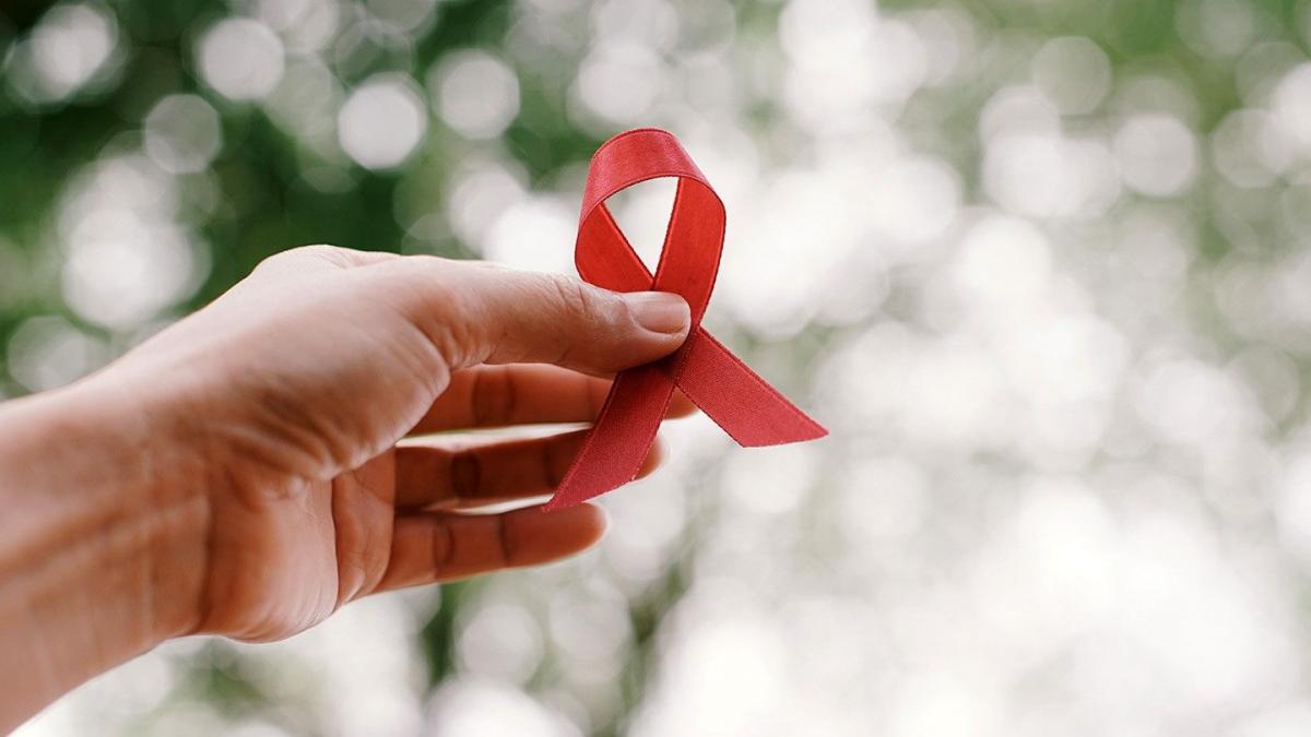 aids.jpg 3
