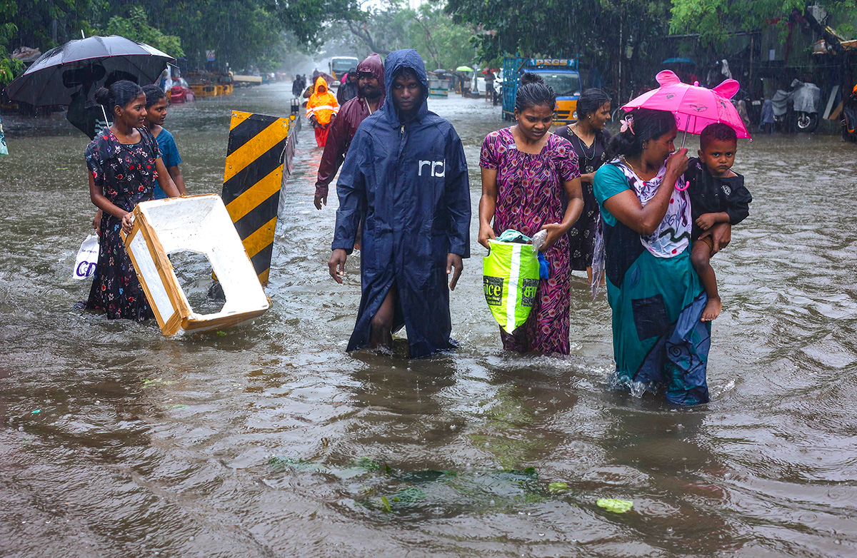 Cyclone_20Michaung_20As_20Rain_20Floods_20Chennai-13.jpg 13