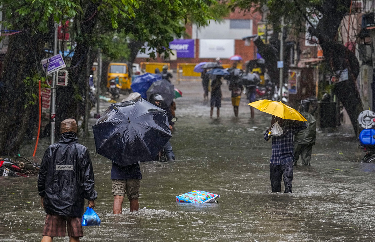 Cyclone_20Michaung_20As_20Rain_20Floods_20Chennai-19.jpg 17