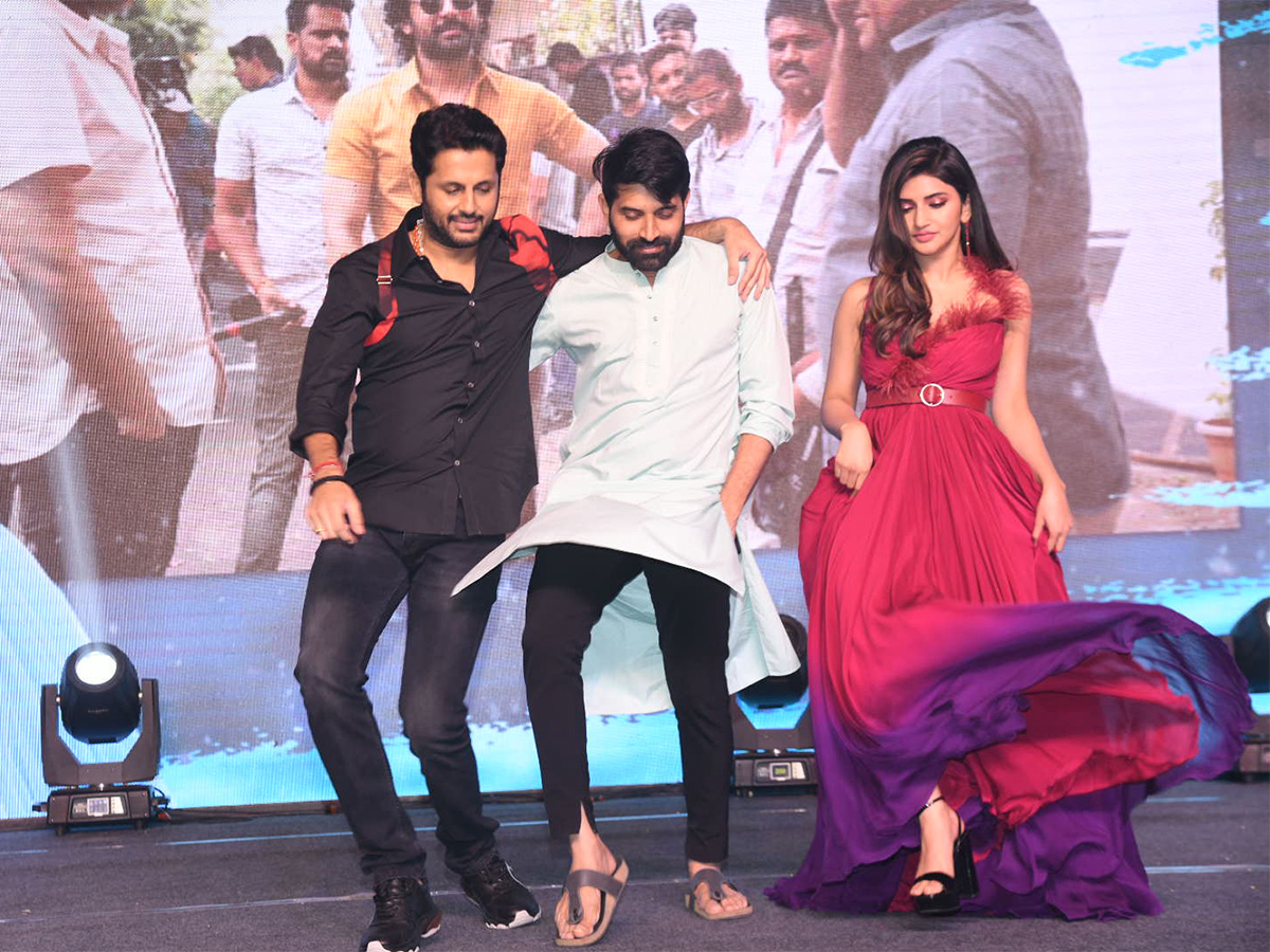 Nithiin_20Extra_20Ordinary_20Man_20Pre_20Release_20Event-1.jpg 1