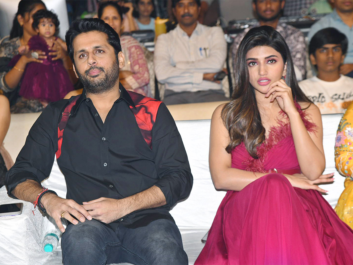 Nithiin_20Extra_20Ordinary_20Man_20Pre_20Release_20Event-5.jpg 5