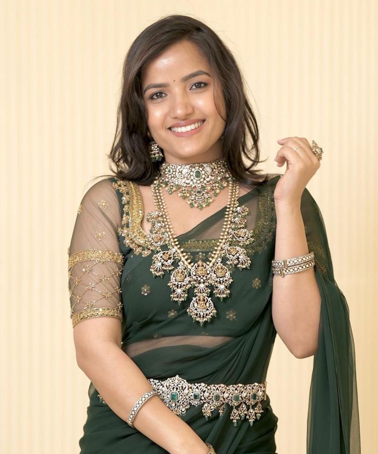 siri-hanumanthu-stunning-looks.jpg 12