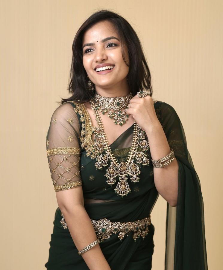 siri-hanumanthu-stunning-pics.jpg 13