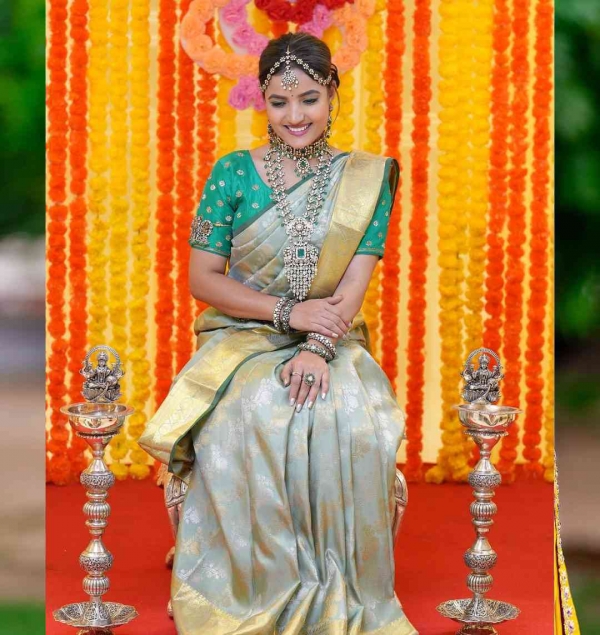 siri-hanumanthu_Photos.jpg 5