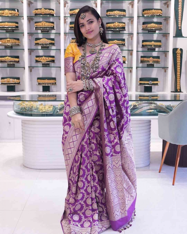 siri-hanumanthu_insta-photos.jpg 7