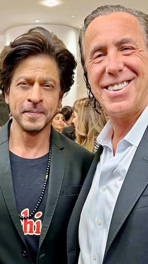 02-ShahRukhKhan-JonGoldwater.jpg 3