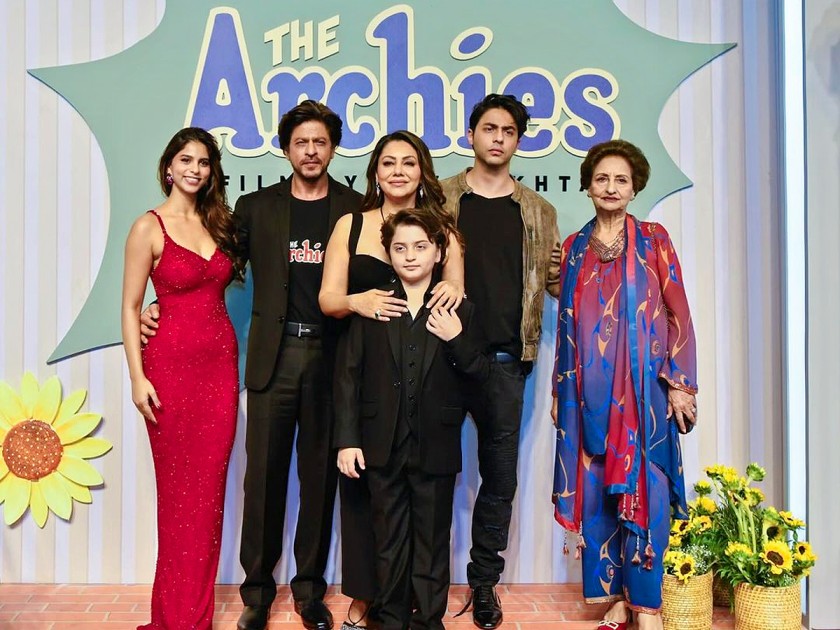 03-ShahRukhKhan-Family.jpg 4
