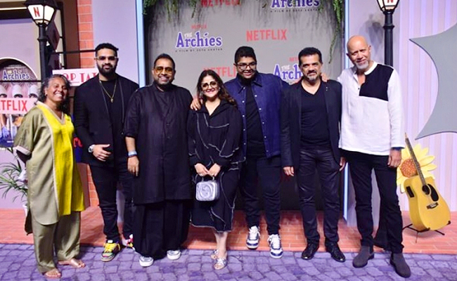 25-ShankarMahadevan.jpg 26