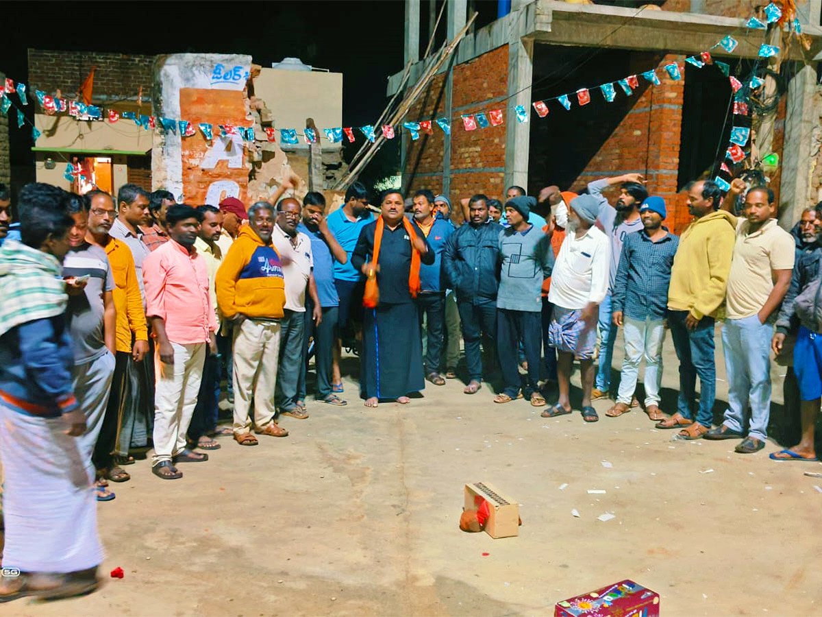 Celebrations_20At_20Revanth_20Reddy_20HomeTown_20Pics-16.jpg 17
