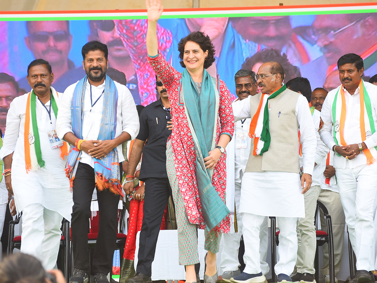 Celebrations_20At_20Revanth_20Reddy_20HomeTown_20Pics-8.jpg 9