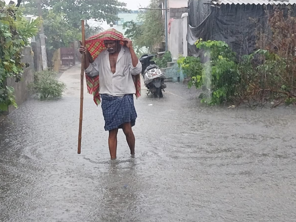 Cyclone_20Effect_20In_20Andhra_20Pradesh_20Photos-8.jpg 8