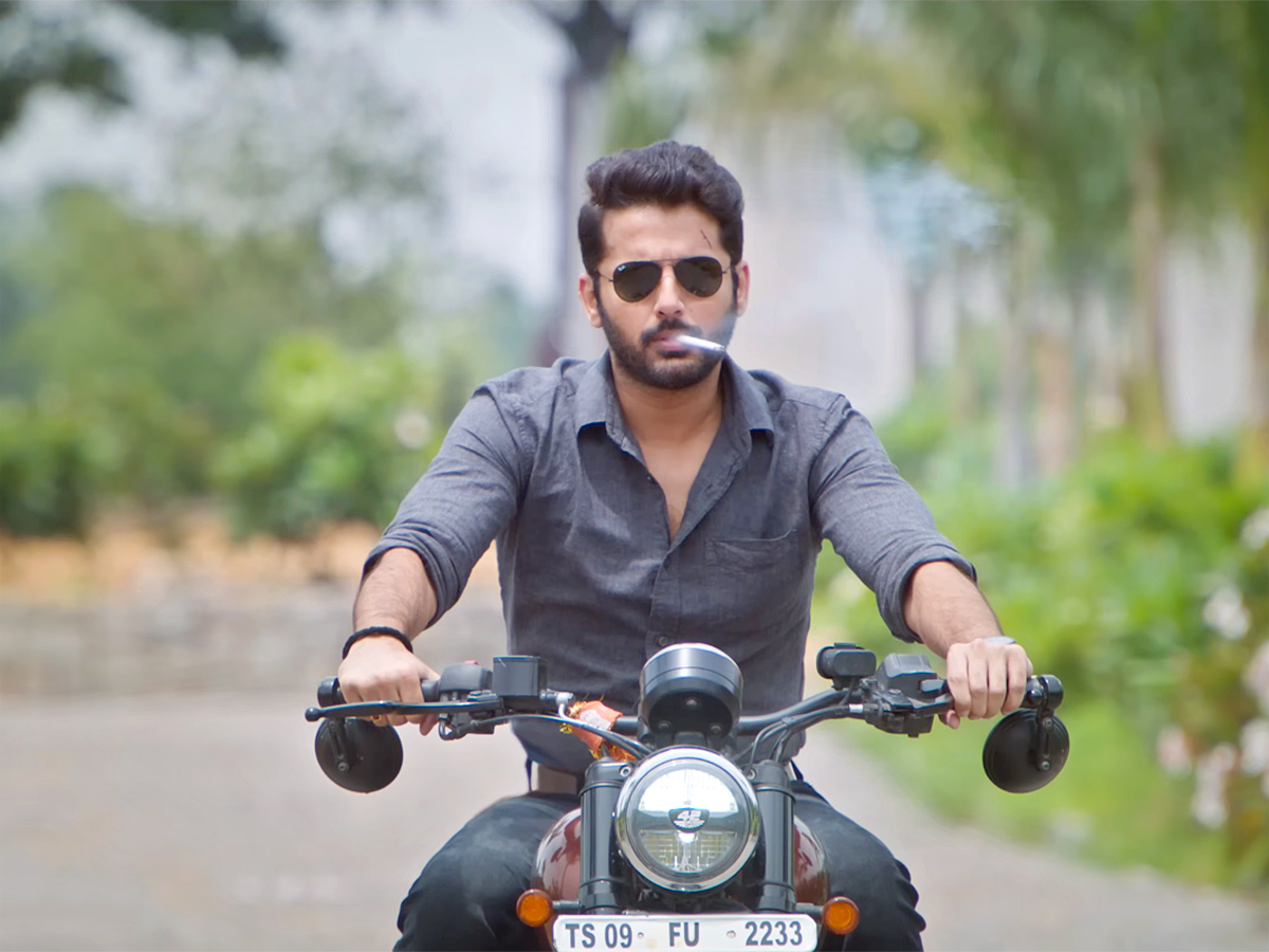 Extra_20Ordinary_20Man_20Movie_20HD_20Stills-2.jpg 2