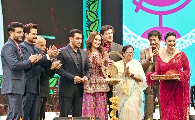 Kolkata-International-Film-Festival-06.jpg 7
