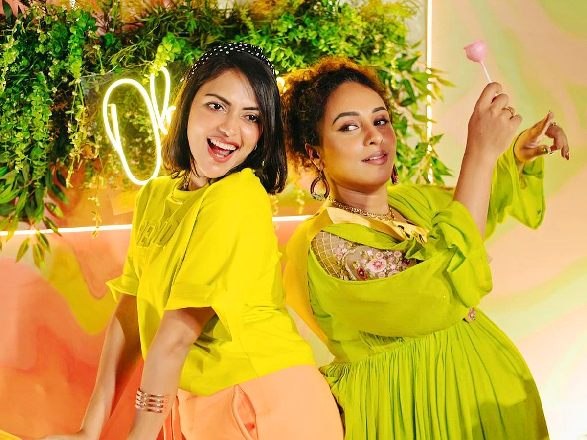 Amala_20Paul_20and_20Pearle_20Maaney_20shine_20in_20a_20baby_20shower_20party_20Photos_5.jpg 6